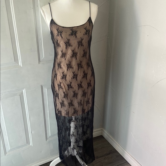 no comment Dresses & Skirts - Elegant Black Lace Maxi Dress
